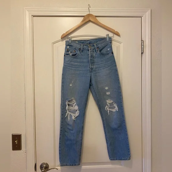 Levi’s 501 High Waisted Jeans - Picture 2 of 5